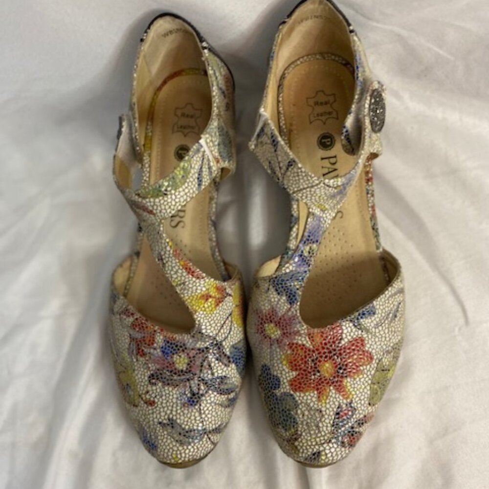 Pavers Milti-color Floral leather Women's heels, size 39 (US 8)